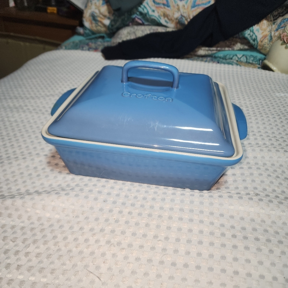 CROFTON EUC 9.25" SQUARE STONEWARE BAKING DISH WITH MATCHING LID
